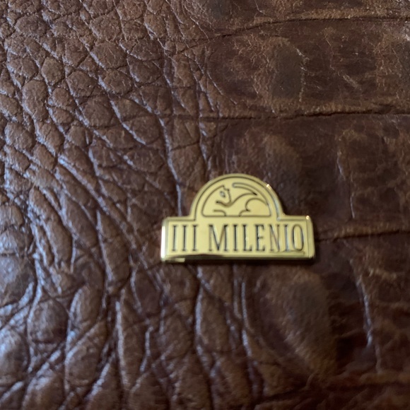 III Milenio leather 3 pocket Hand bag with strap - Picture 3 of 7